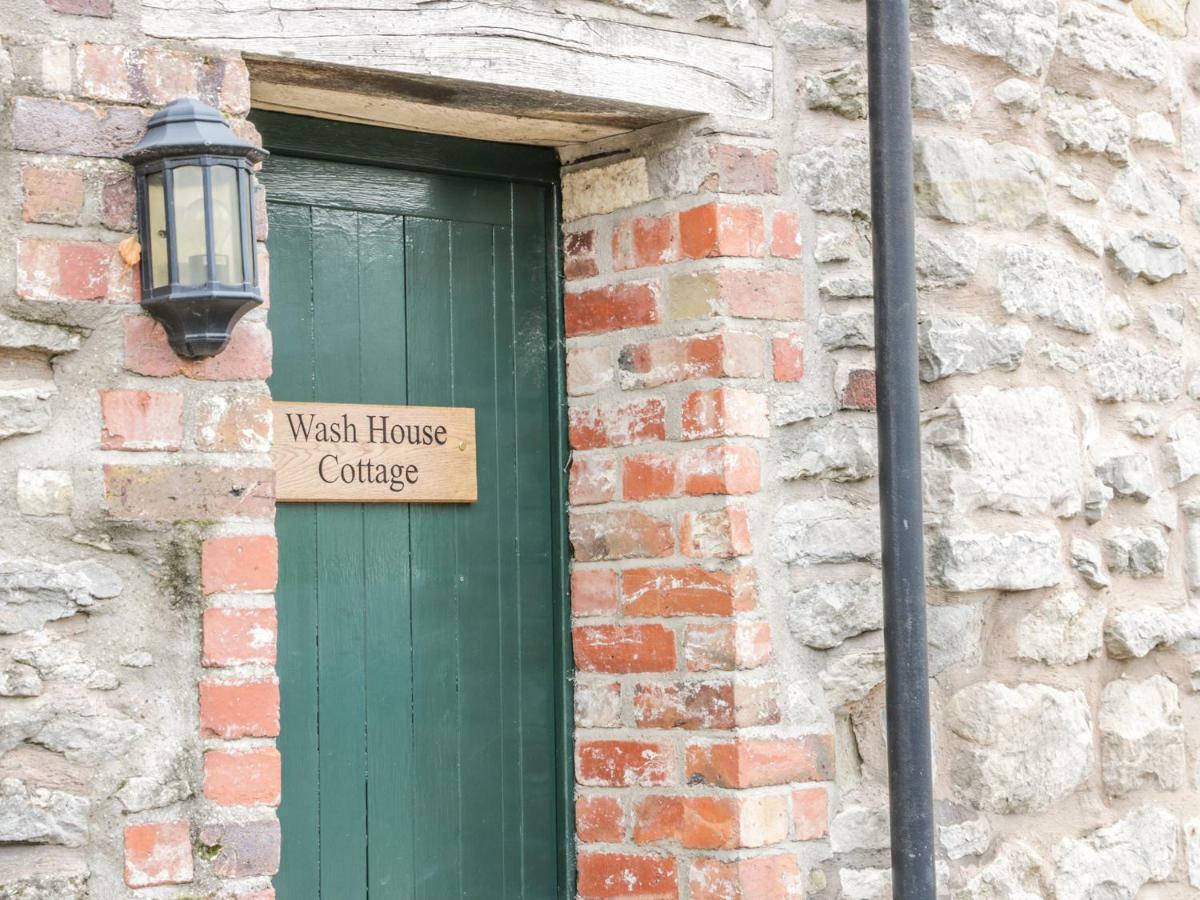 Wash House Cottage 머치웬록 외부 사진