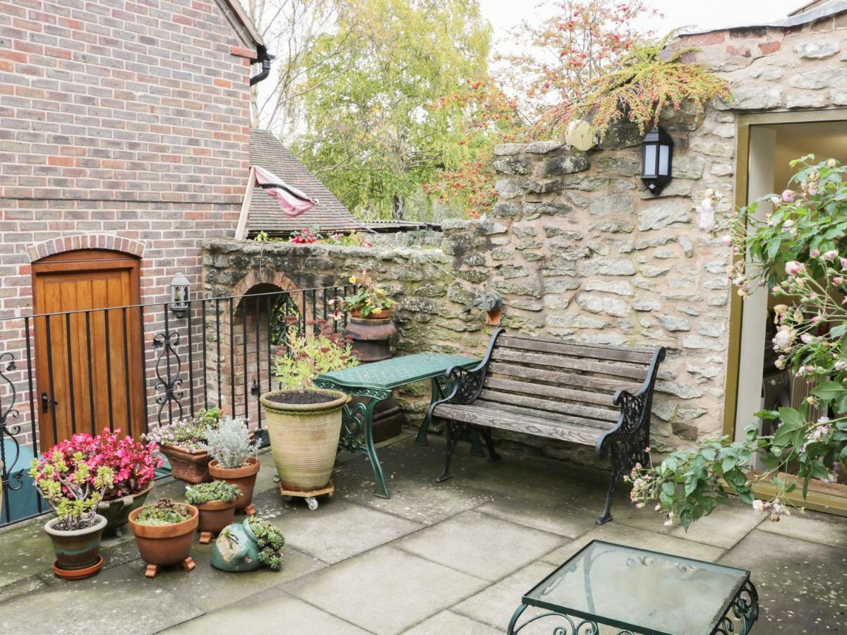 Wash House Cottage 머치웬록 외부 사진